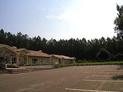 Hotel Au P'tit Creux Des Landes 2*