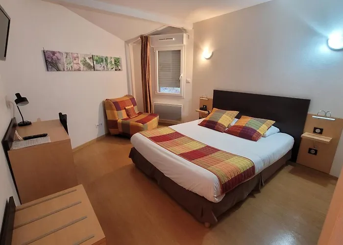 Hotel Au P'tit Creux Des Landes 2*